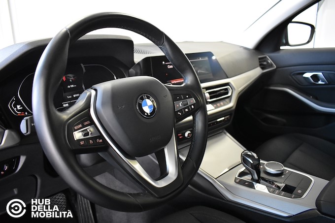BMW 320d 48V xDrive Touring Business Advantage
